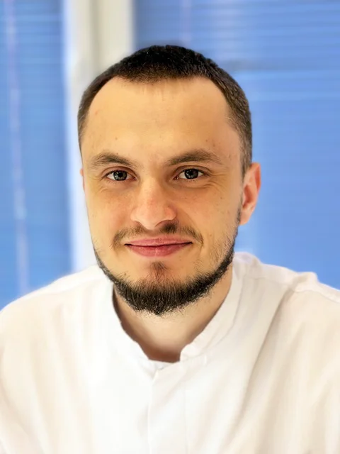 Реставрація зубів