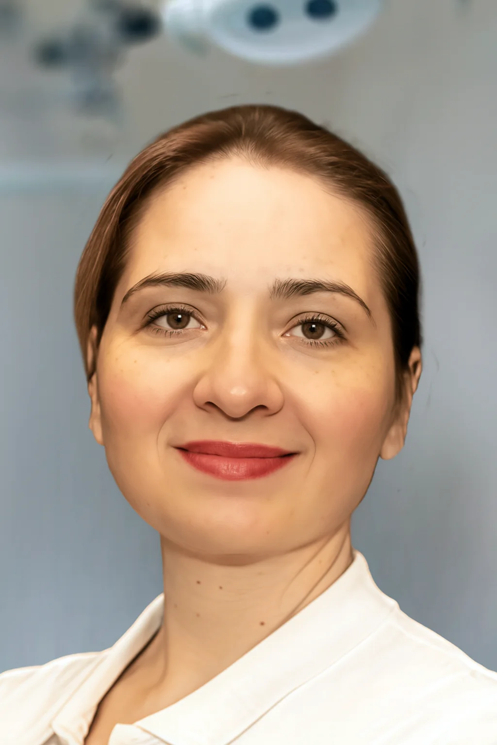 Ортодонт виправлення прикусу вирівнювання зубів брекети